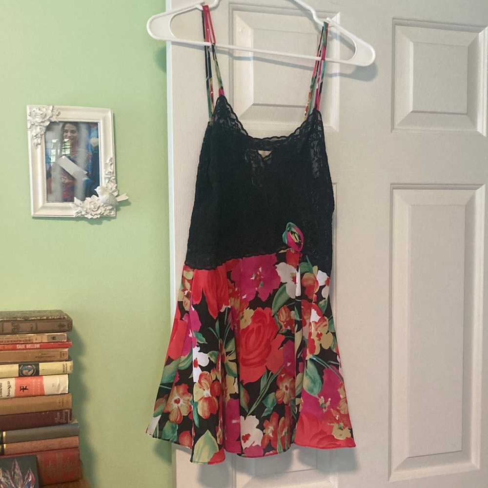 Vintage Victoria’s Secret gold label slip lingerie chemise mini floral lace S